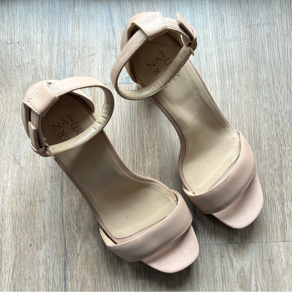 Naturalizer Women's Joy Ankle Strap Heeled Dress Sandal “Crème Brûlée” - 9 Wide